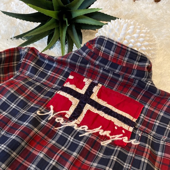 Napapijri Tops - 🇳🇴 NAPAPIJRI BUTTON DOWN FAB SHIRT NWOT